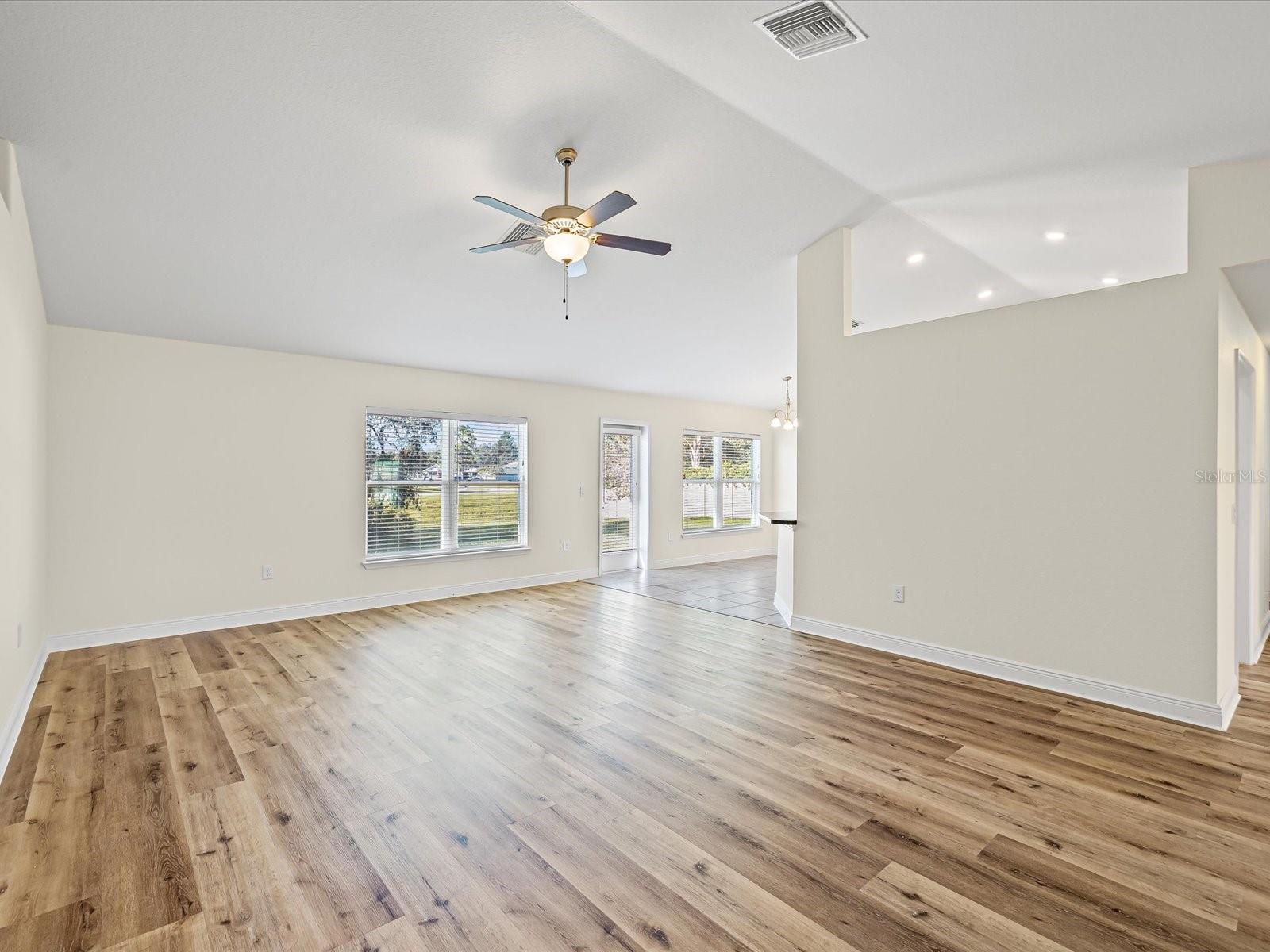 Image 10 of 39 For 12498 Stevie Marie Court