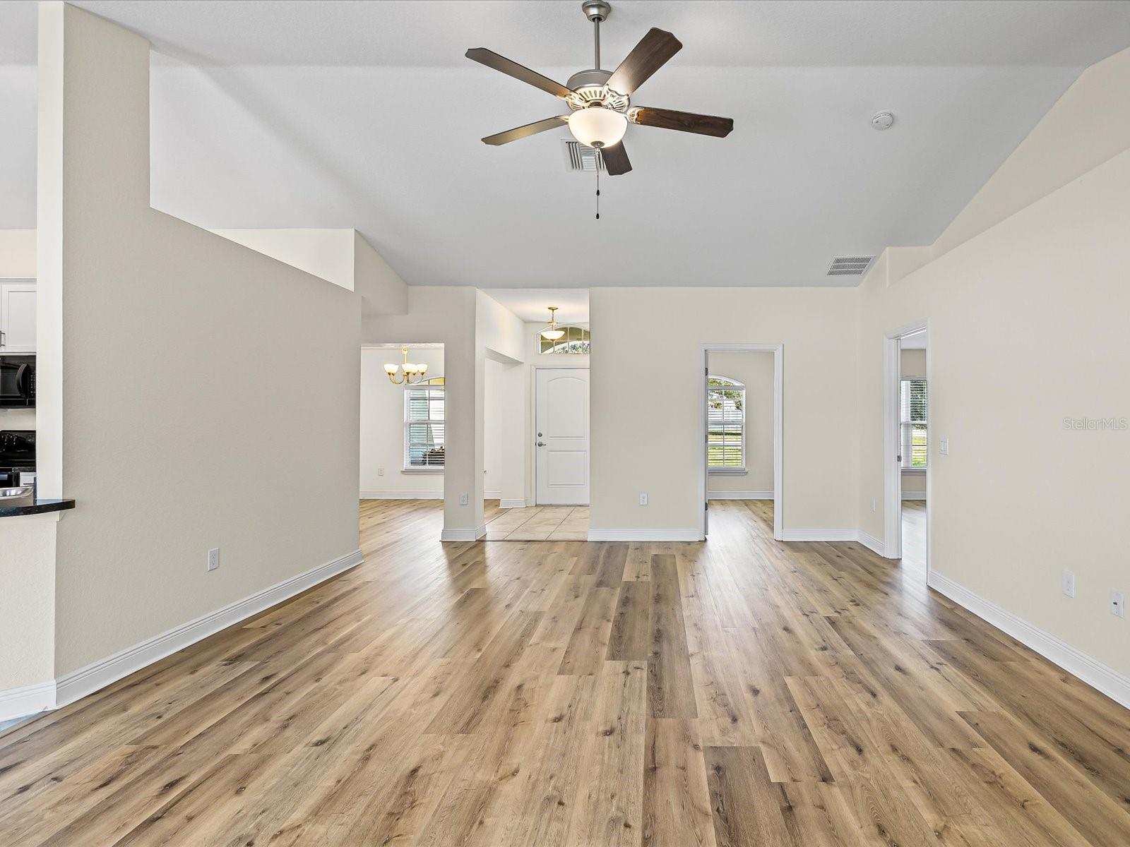 Image 11 of 39 For 12498 Stevie Marie Court