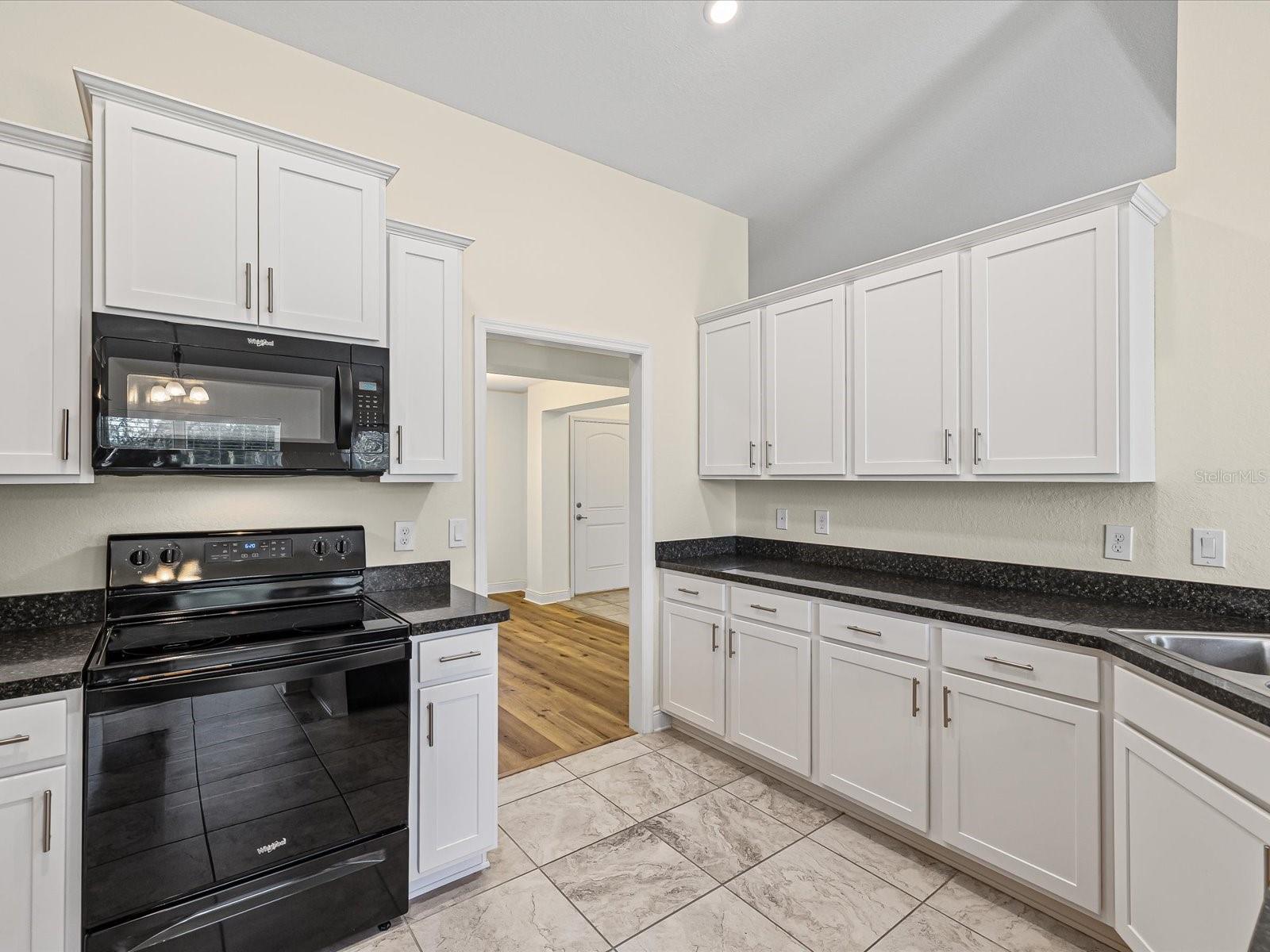 Image 16 of 39 For 12498 Stevie Marie Court
