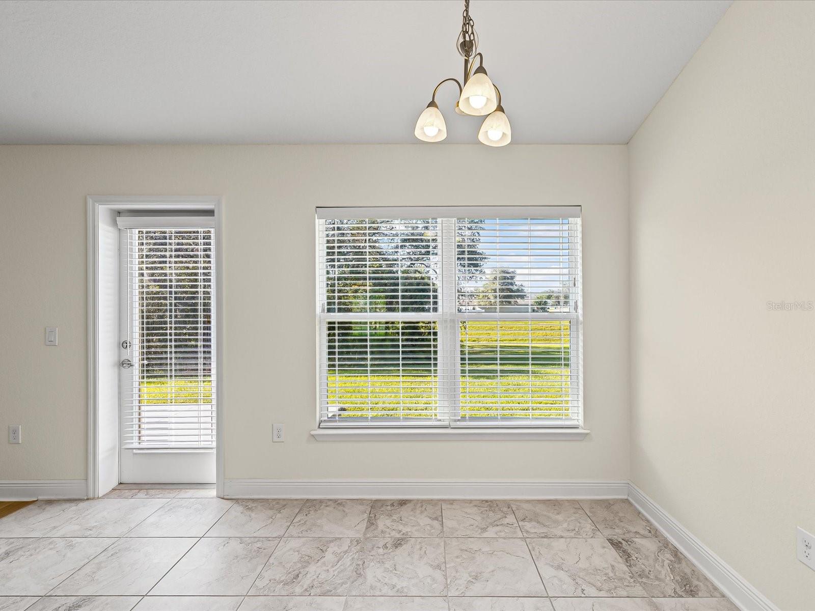 Image 21 of 39 For 12498 Stevie Marie Court