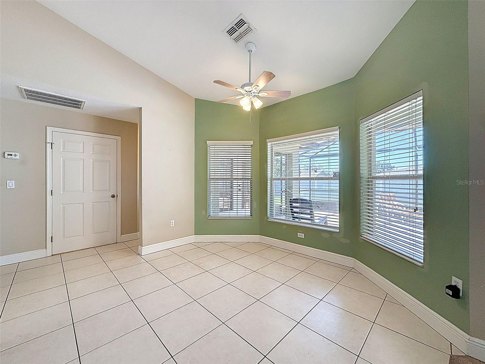 Image 19 of 64 For 125 Cabot Avenue