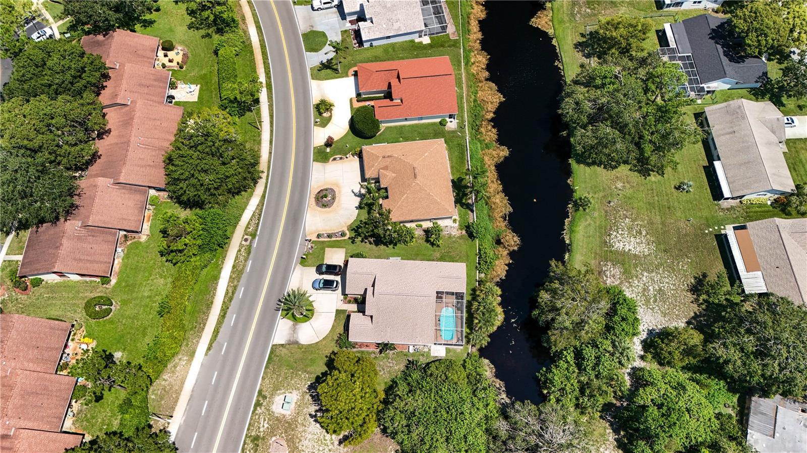 Image 4 of 33 For 7504 Beacon Woods Drive