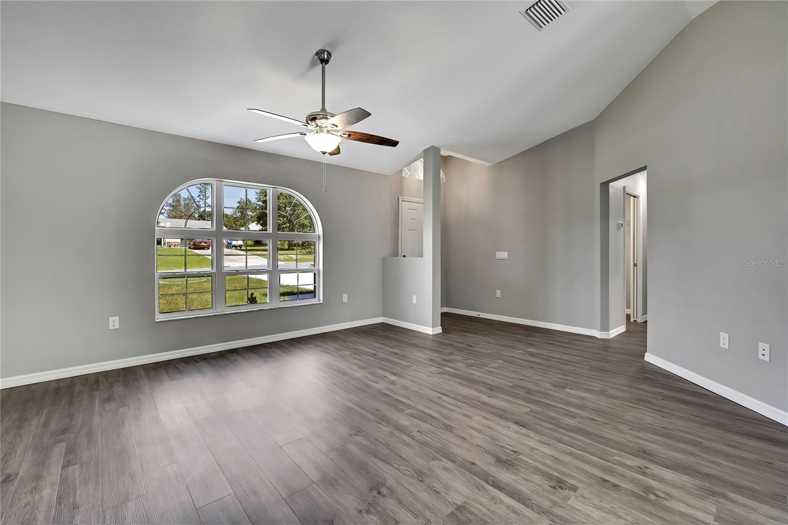 Image 13 of 54 For 12340 Birch Street