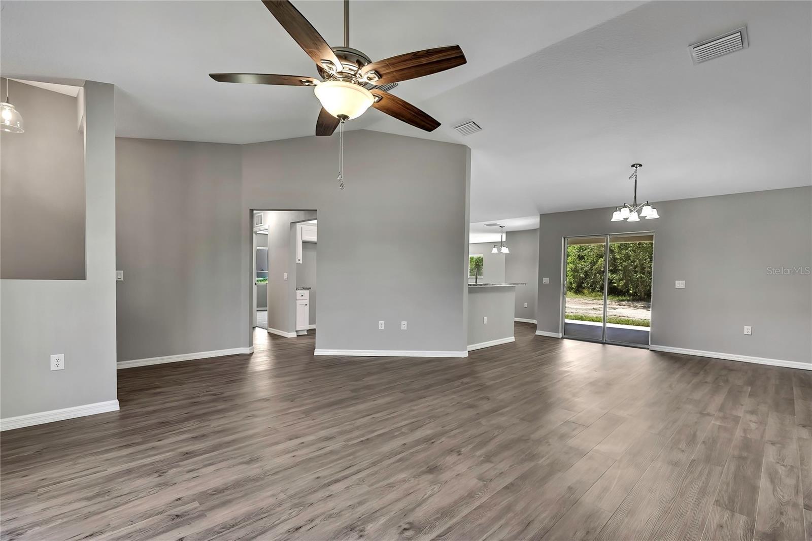 Image 17 of 54 For 12340 Birch Street
