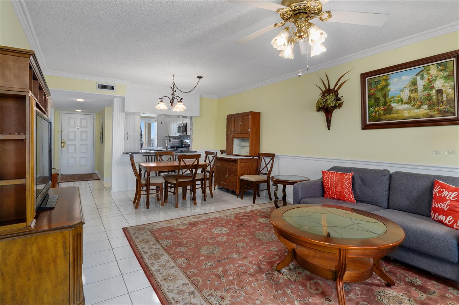 Image 17 of 71 For 8211 Brent Street 832