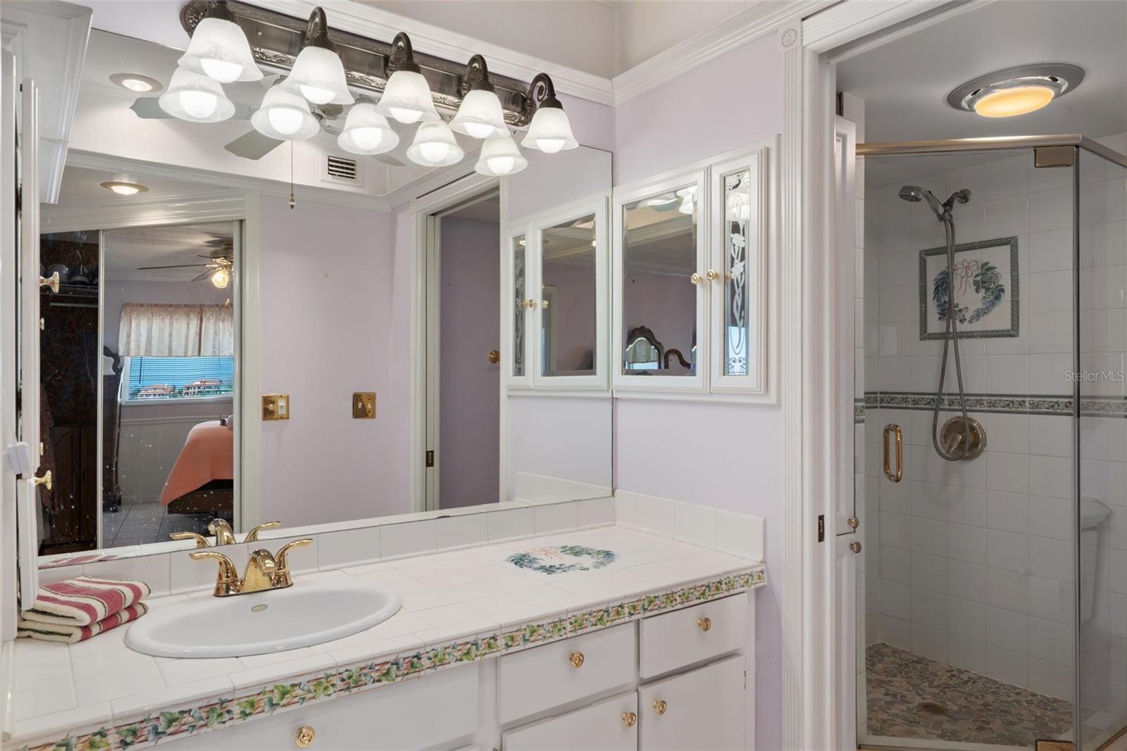 Image 32 of 71 For 8211 Brent Street 832
