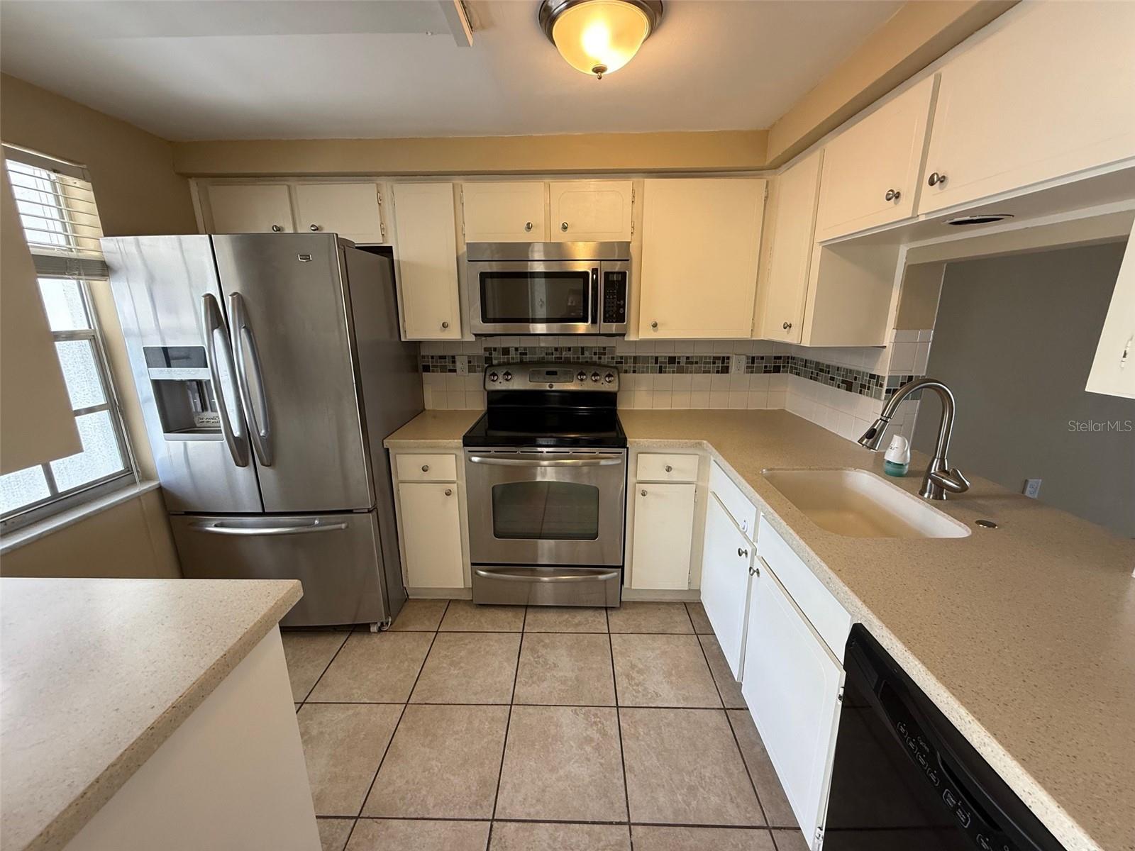 Image 4 of 13 For 4233 Tamargo Drive 4233