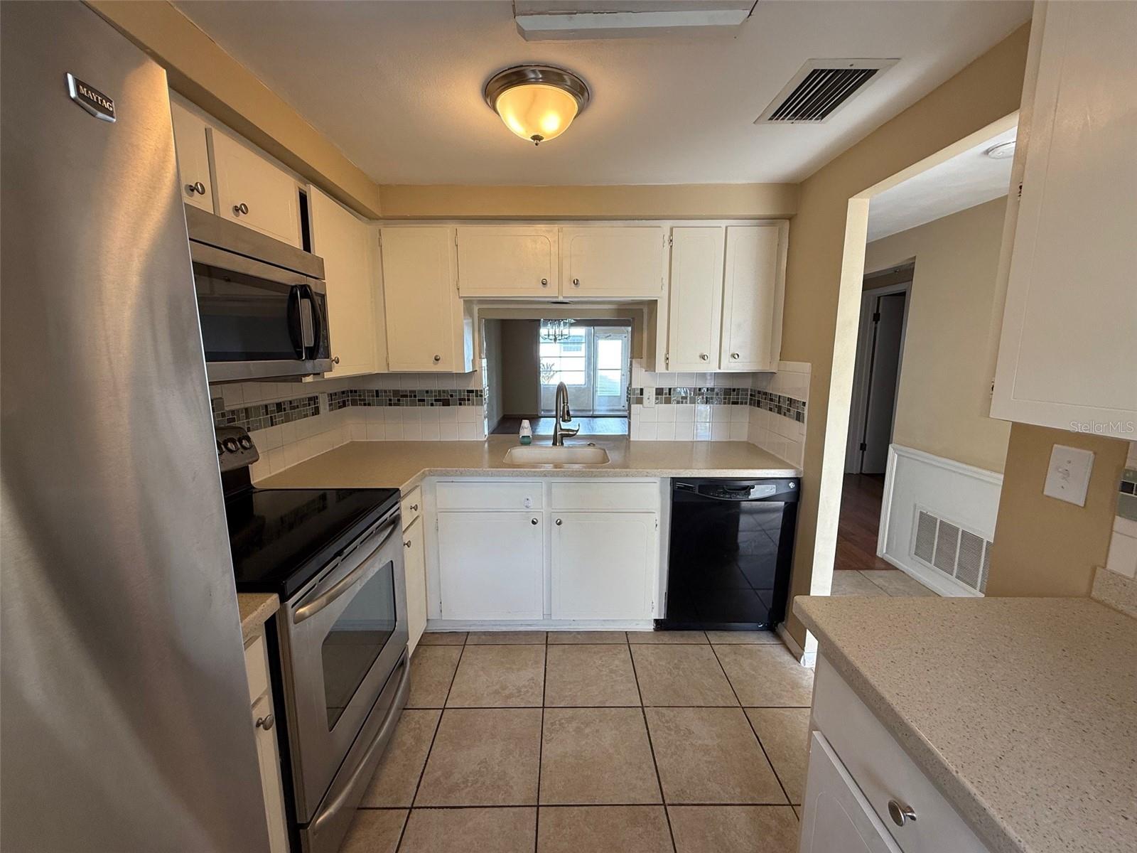 Image 5 of 13 For 4233 Tamargo Drive 4233
