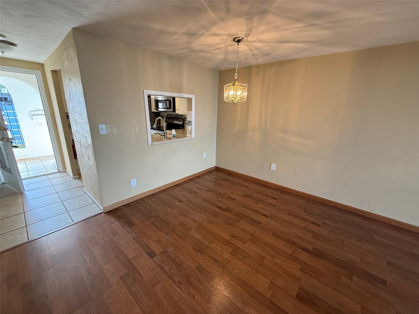 Image 6 of 13 For 4233 Tamargo Drive 4233