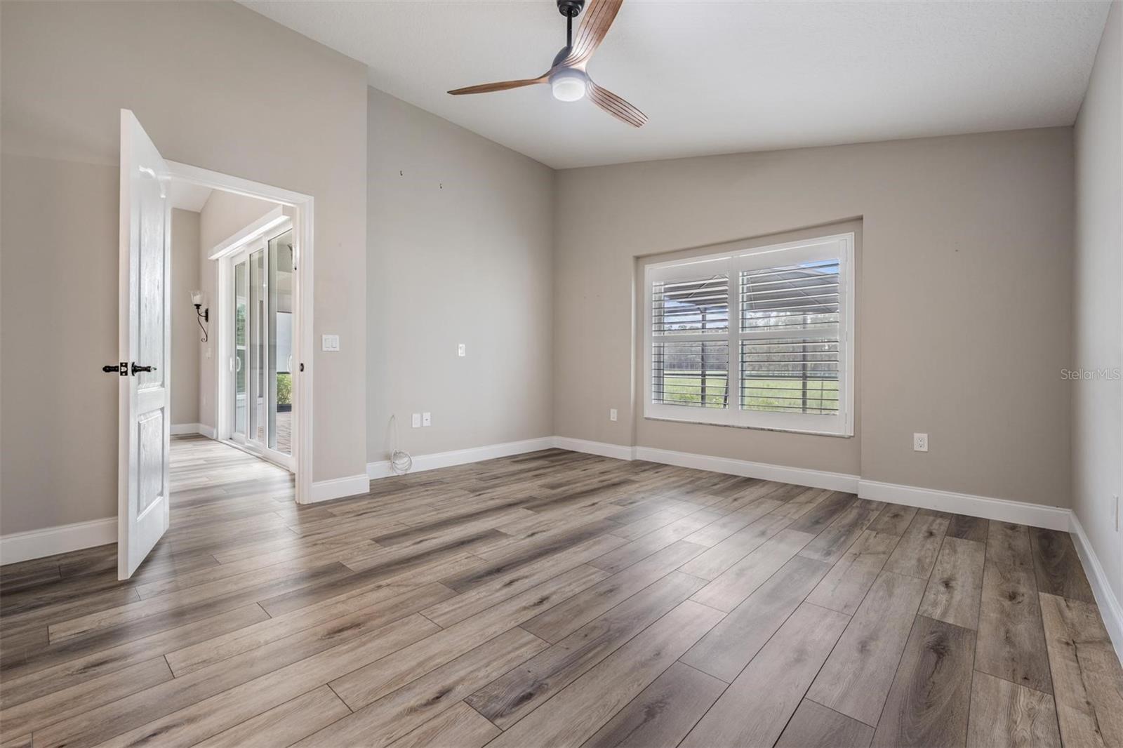 Listing photo id 10 for 11946 Yellow Finch Lane