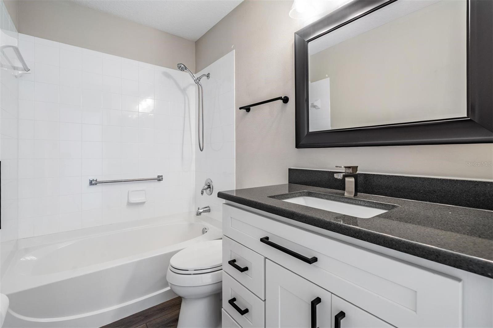 Listing photo id 14 for 11946 Yellow Finch Lane