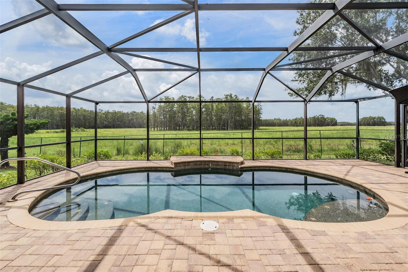Listing photo id 15 for 11946 Yellow Finch Lane