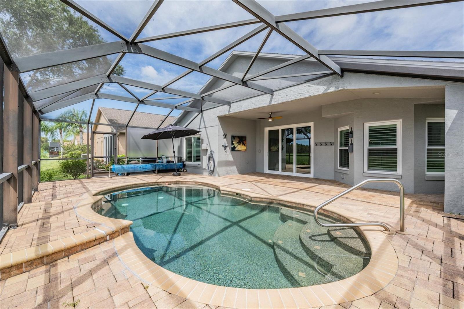 Listing photo id 16 for 11946 Yellow Finch Lane