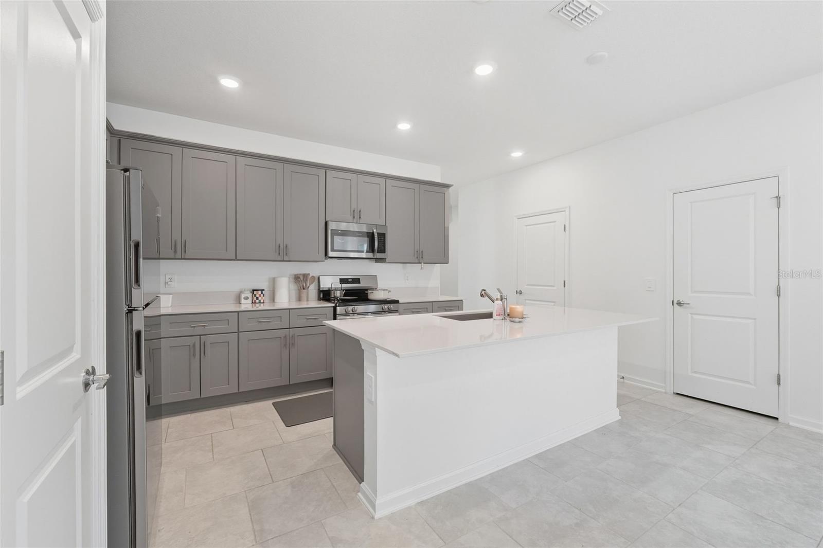 Image 12 of 39 For 4132 Pino Street