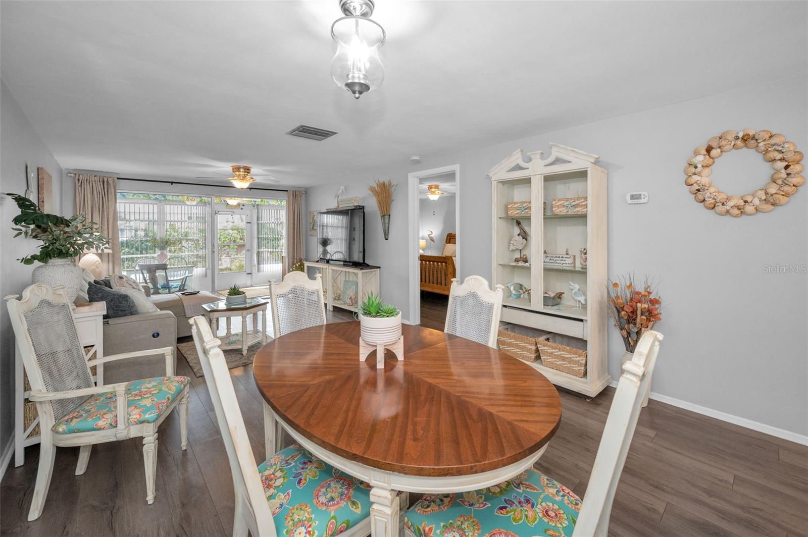 Image 14 of 59 For 4224 Rax Place 4224