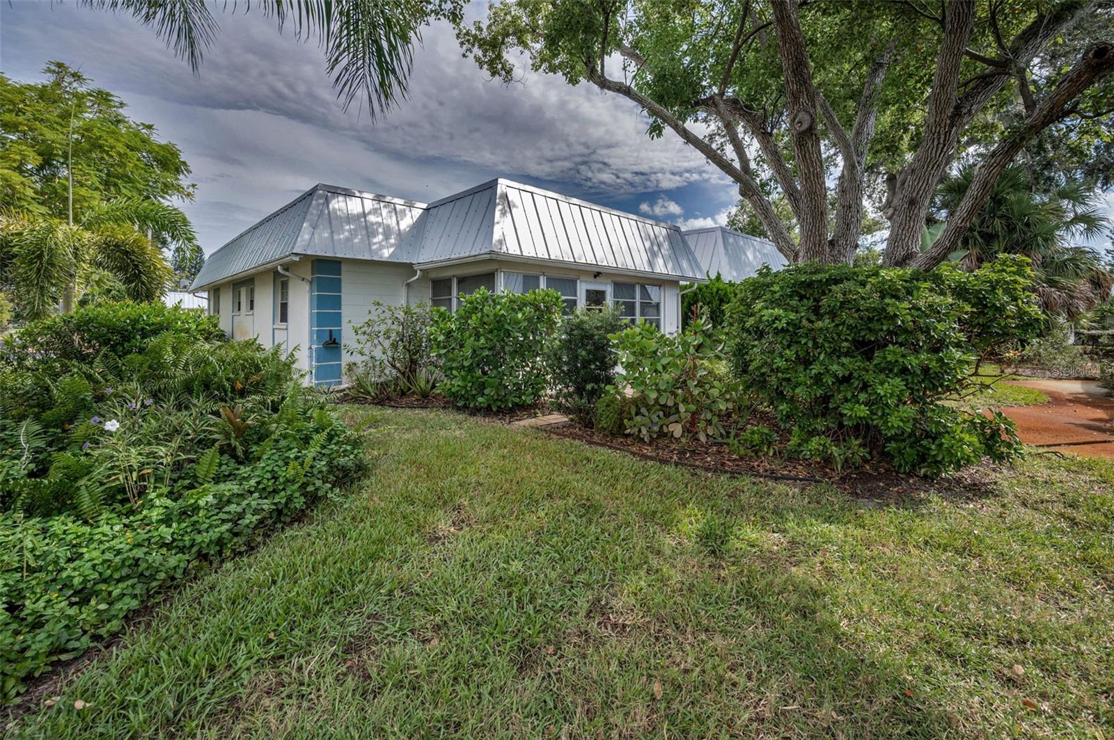Image 40 of 59 For 4224 Rax Place 4224