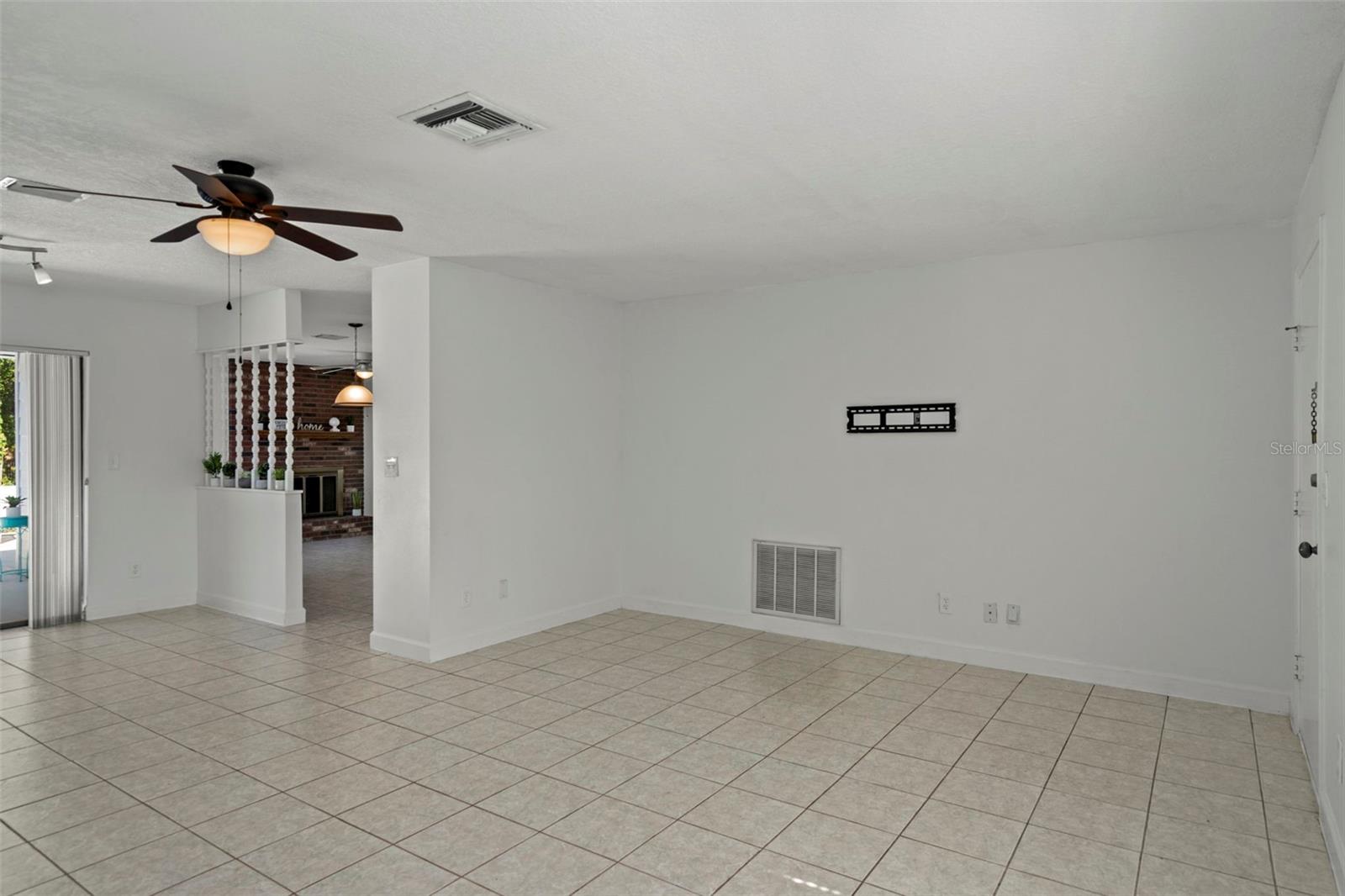 Image 11 of 55 For 1183 Farley Avenue