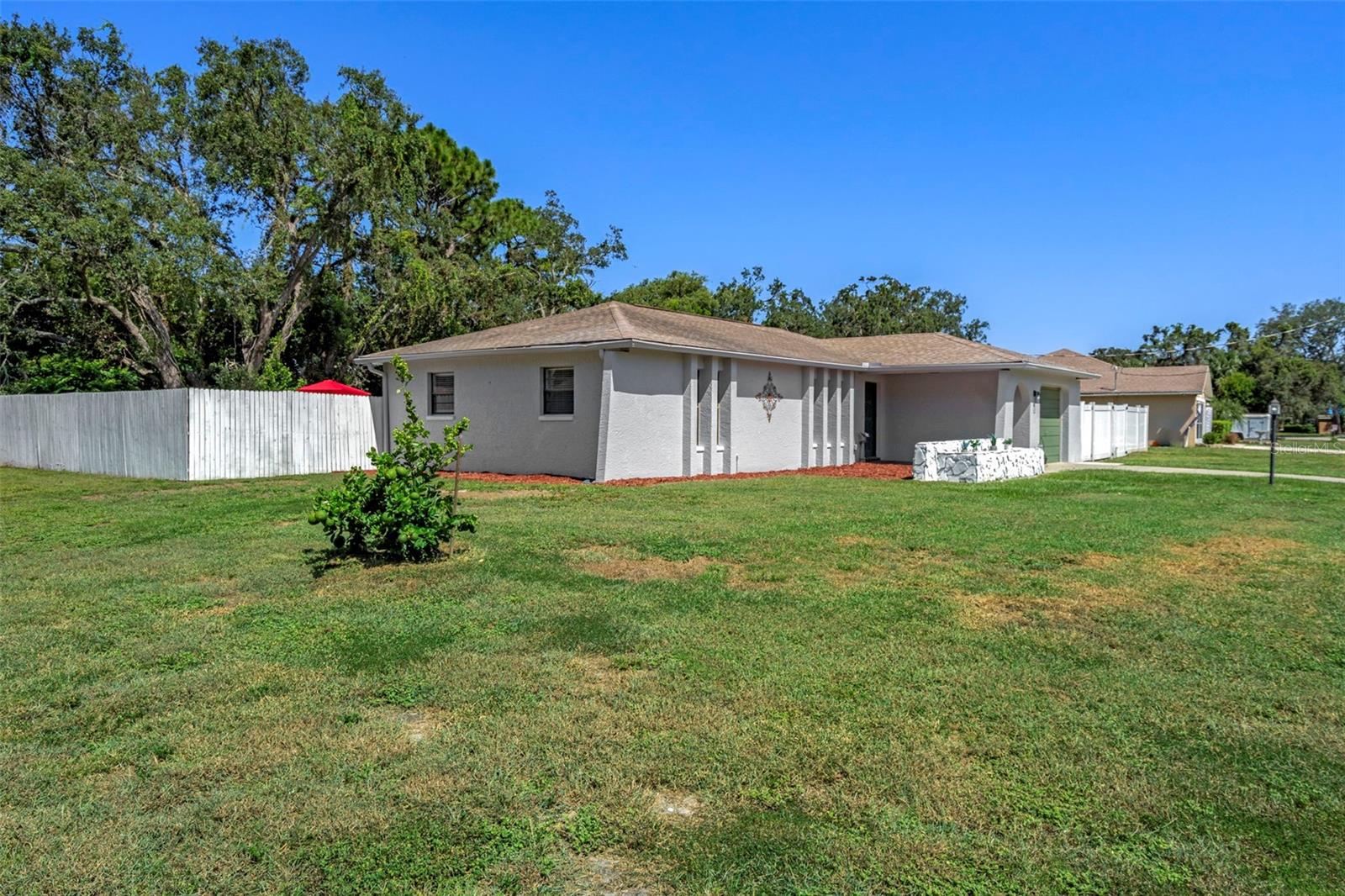 Image 4 of 55 For 1183 Farley Avenue
