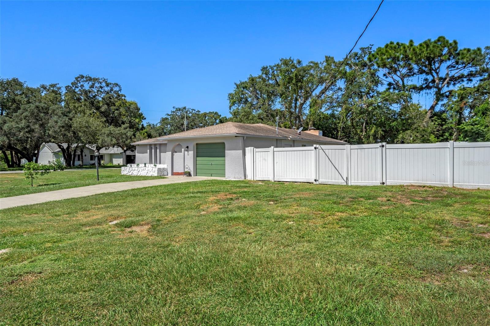 Image 5 of 55 For 1183 Farley Avenue