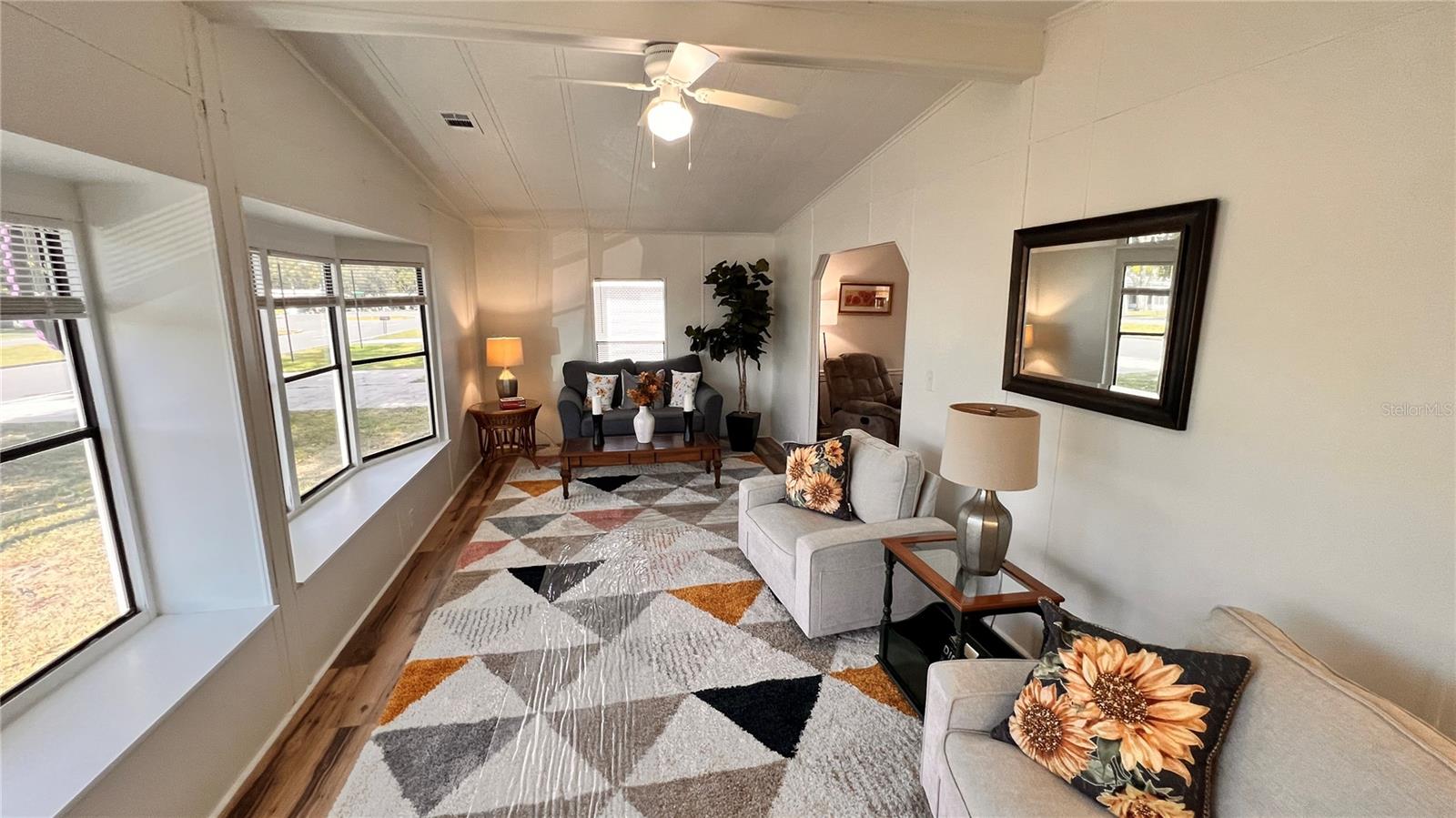 Image 4 of 38 For 9303 Highpoint Boulevard