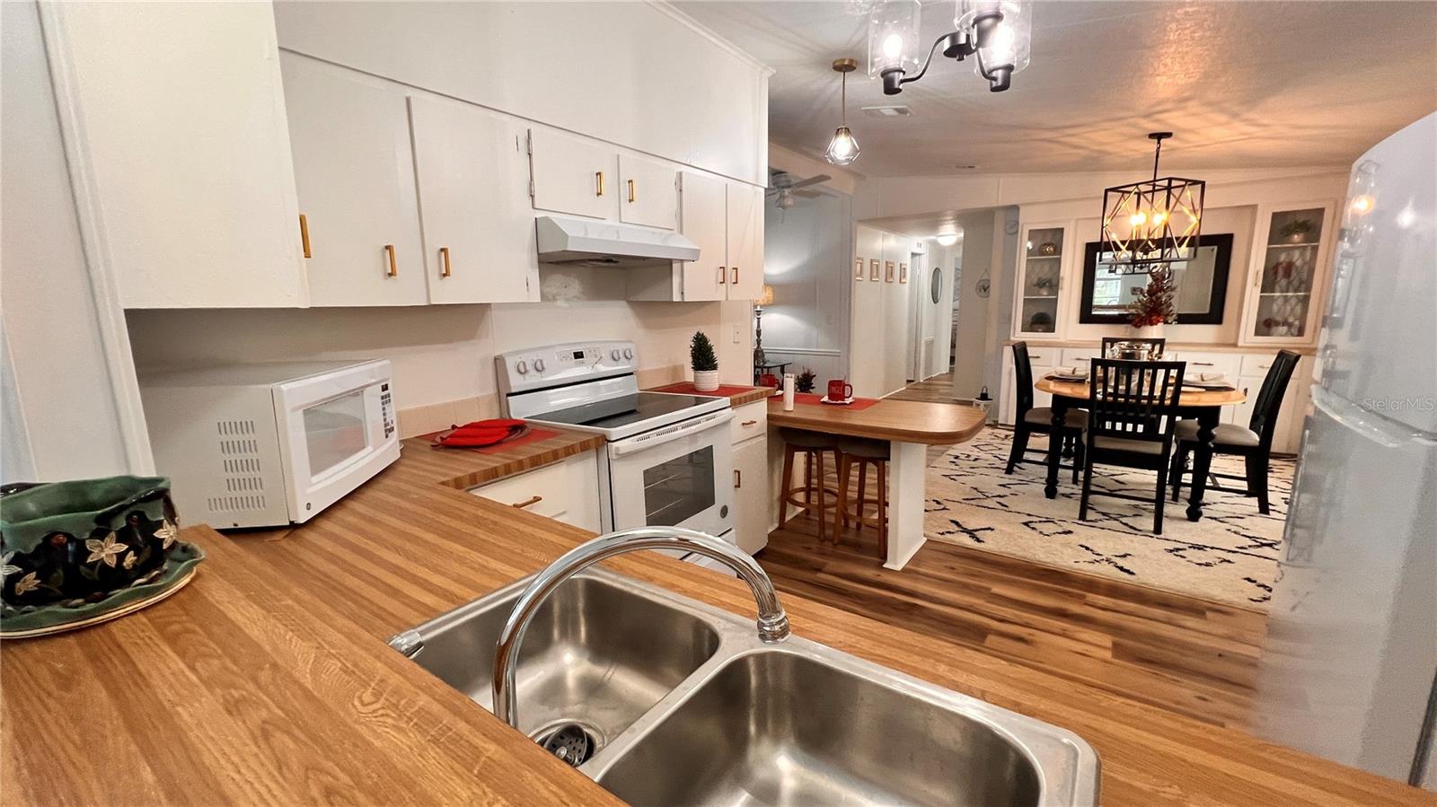 Image 6 of 38 For 9303 Highpoint Boulevard