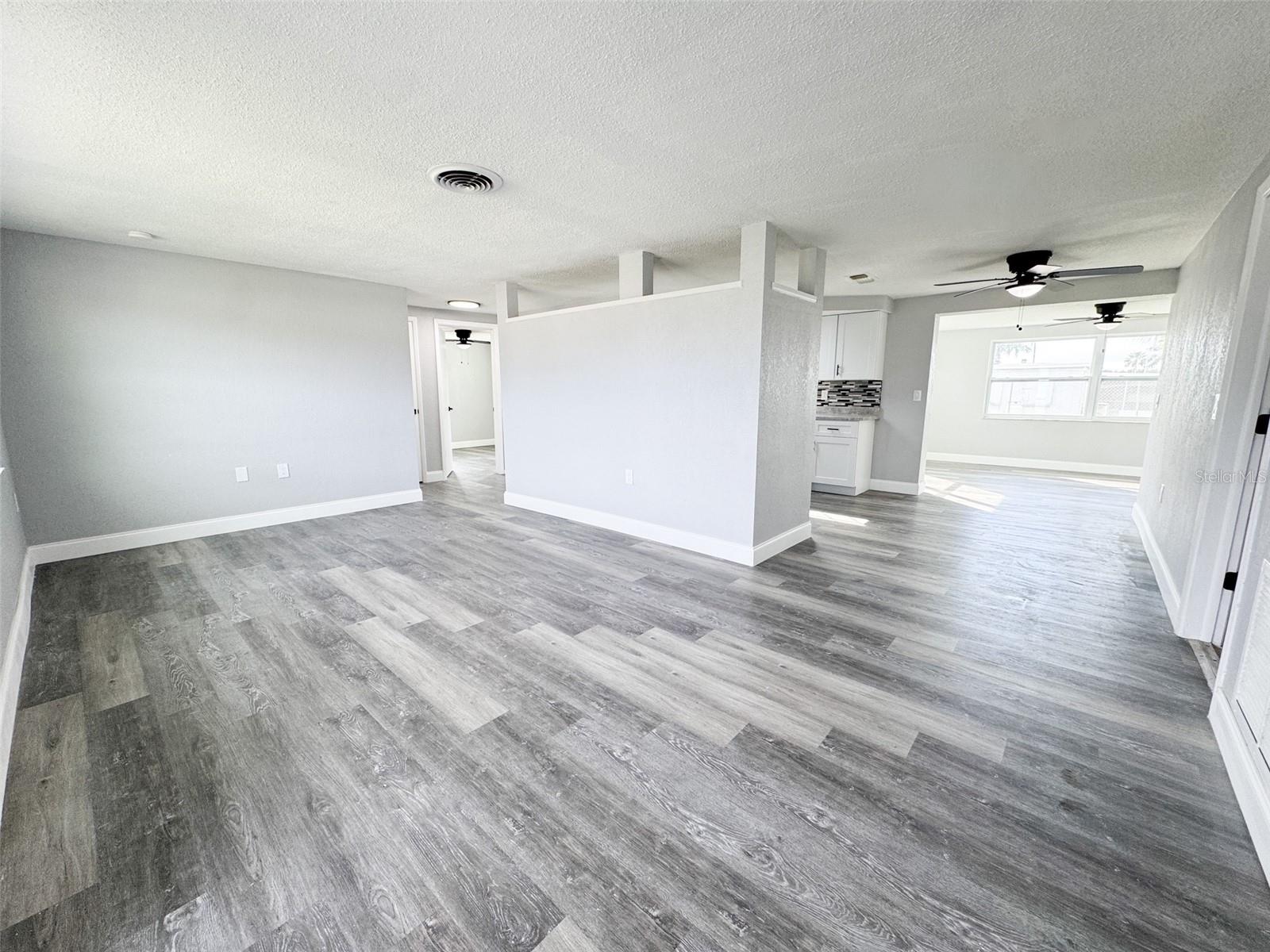 Image 4 of 35 For 10805 Fillmore Avenue