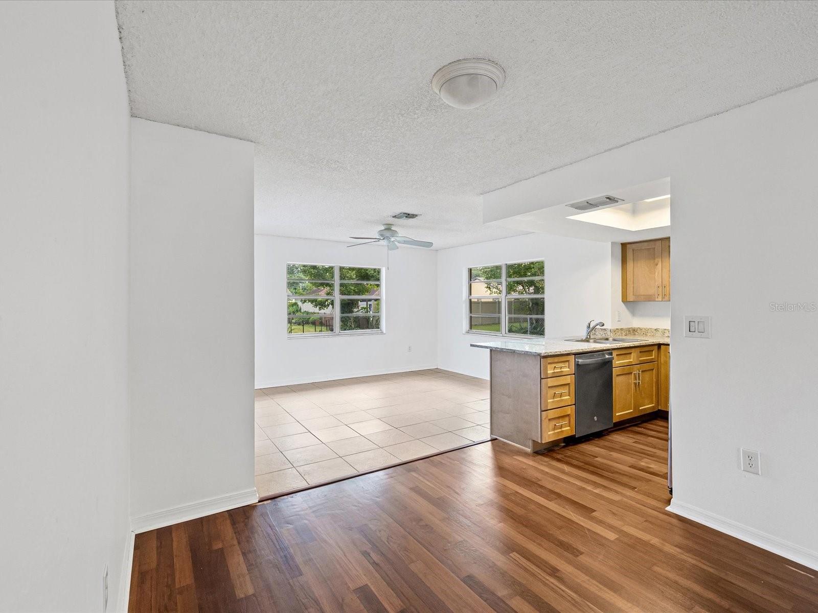 Image 11 of 35 For 9269 Bladon Street