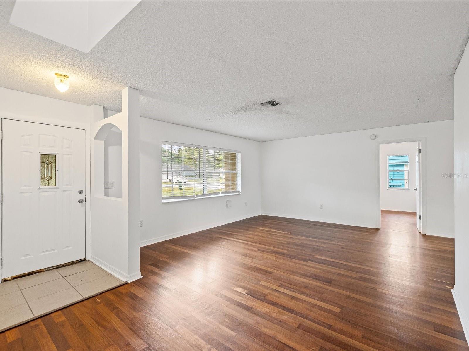 Image 8 of 35 For 9269 Bladon Street