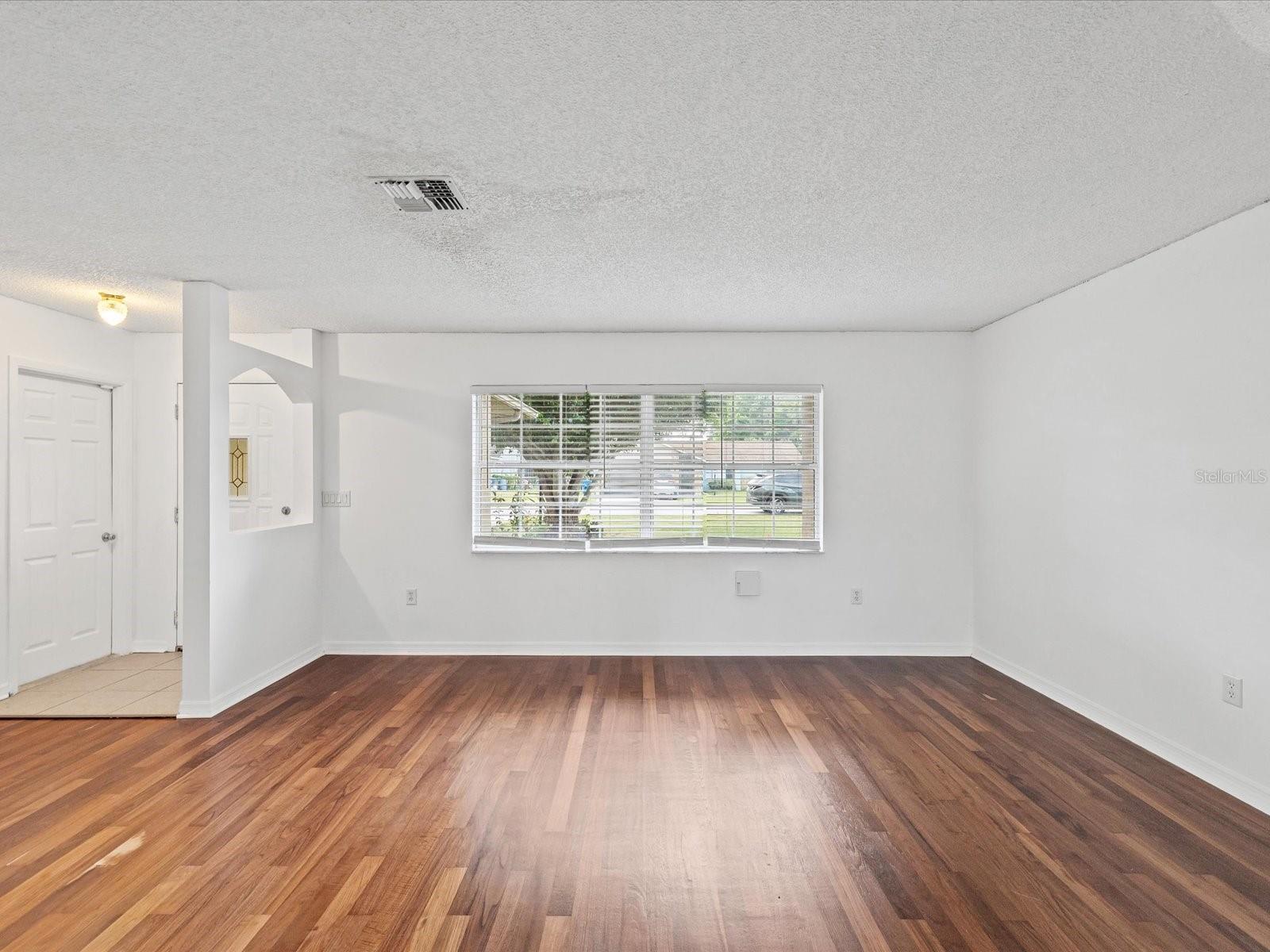 Image 9 of 35 For 9269 Bladon Street