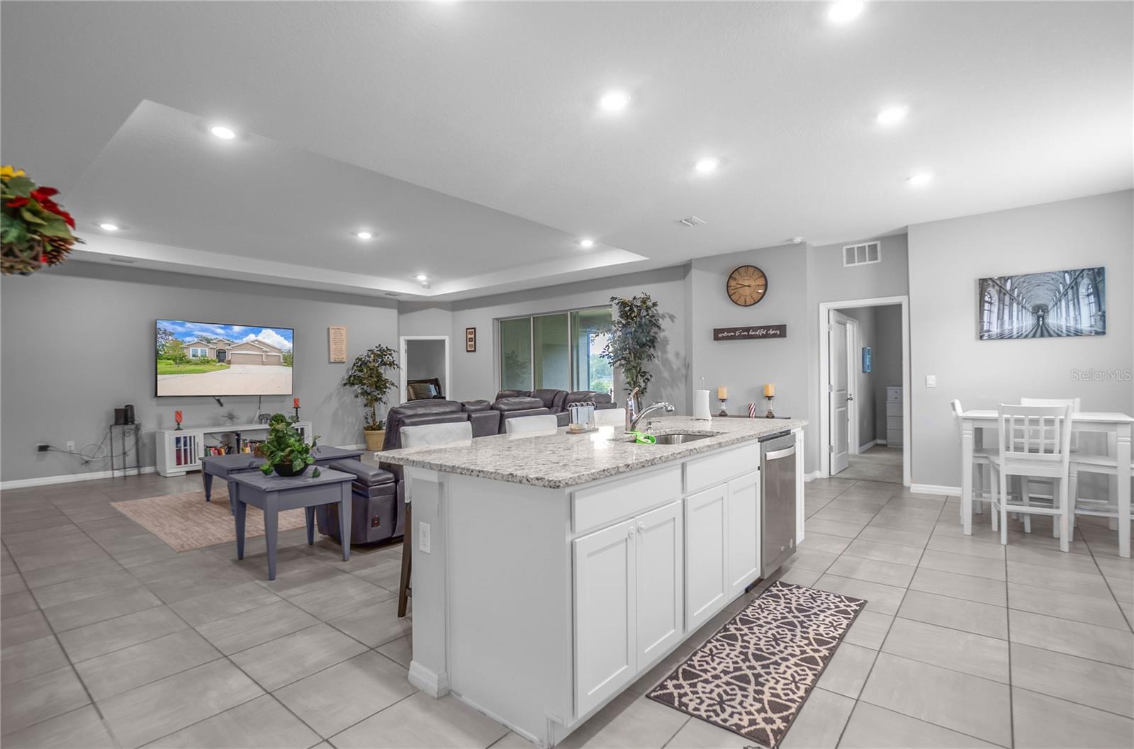 Image 14 of 54 For 14069 Wineberry Drive