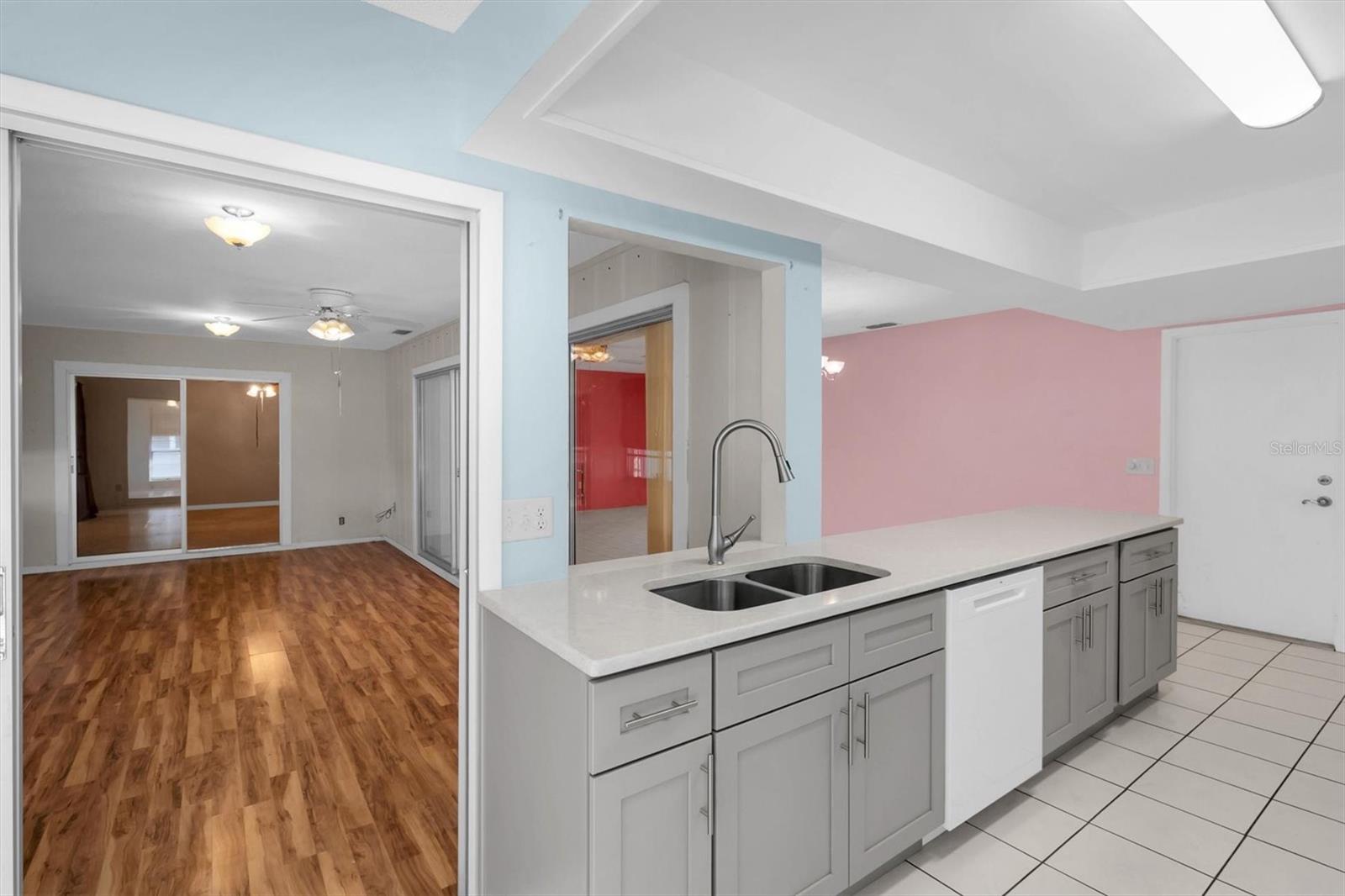 Image 13 of 62 For 4719 Cavendish Drive