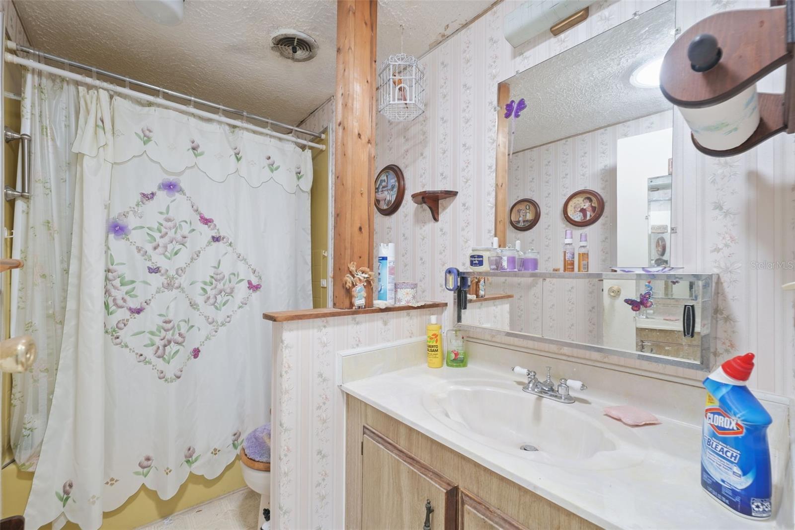 Image 13 of 30 For 7469 Dearborn Avenue