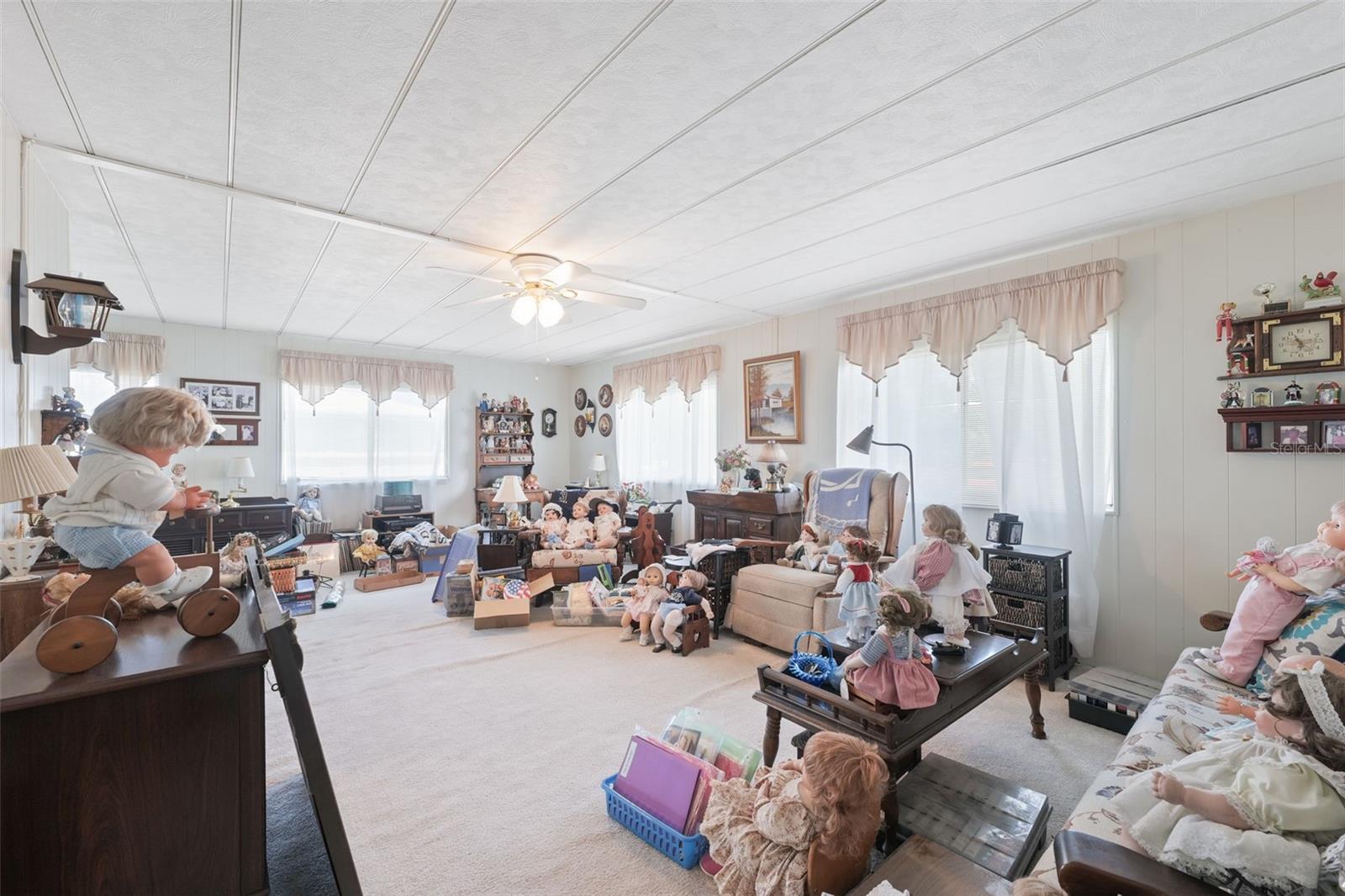 Image 4 of 30 For 7469 Dearborn Avenue