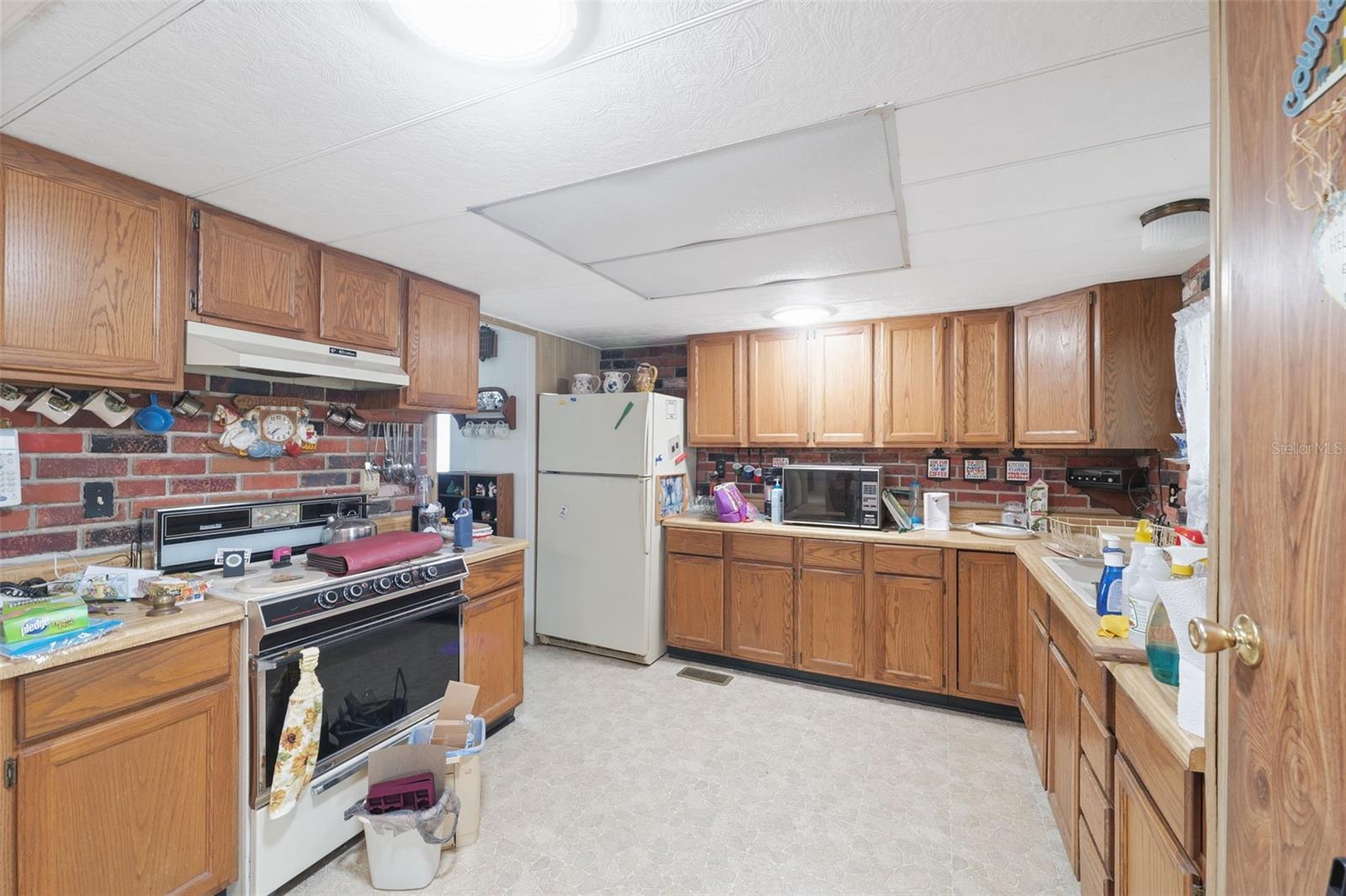 Image 6 of 30 For 7469 Dearborn Avenue