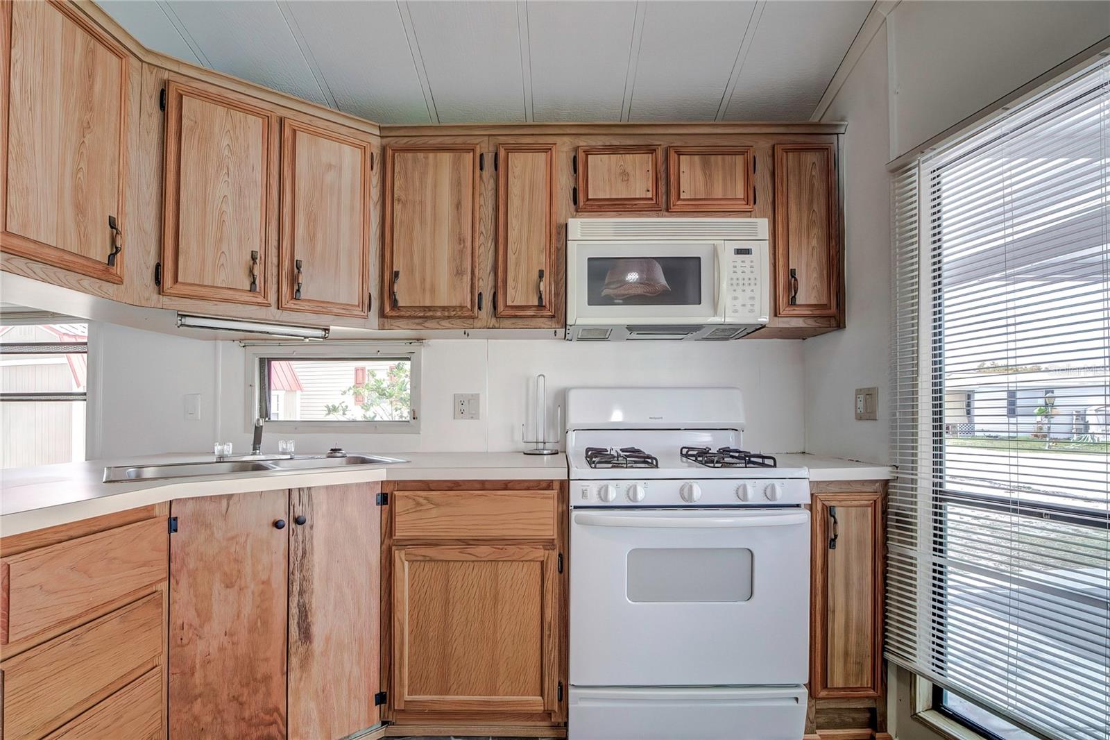 Image 16 of 34 For 9298 Grizzly Bear Lane