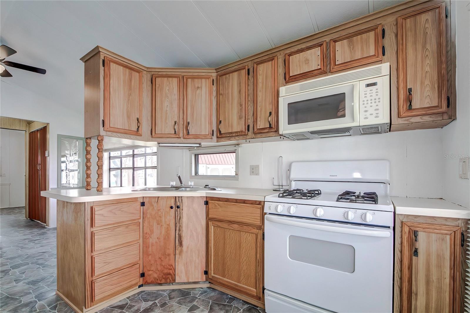 Image 17 of 34 For 9298 Grizzly Bear Lane