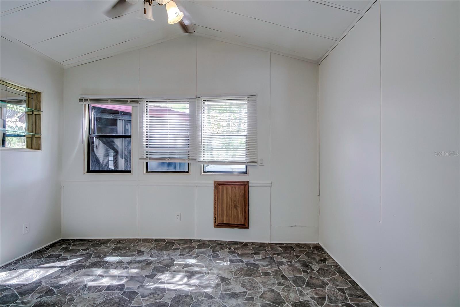 Image 19 of 34 For 9298 Grizzly Bear Lane