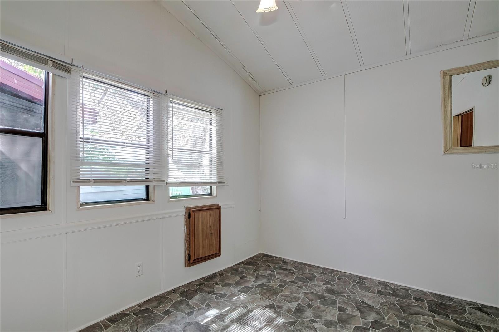 Image 21 of 34 For 9298 Grizzly Bear Lane