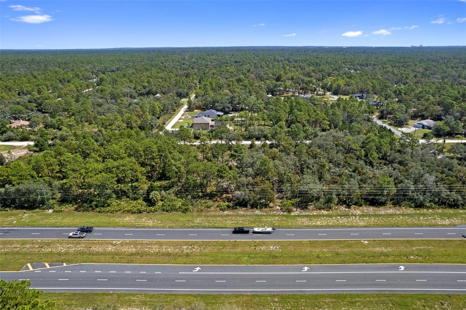 Listing photo id 10 for 18172 Commercial Way