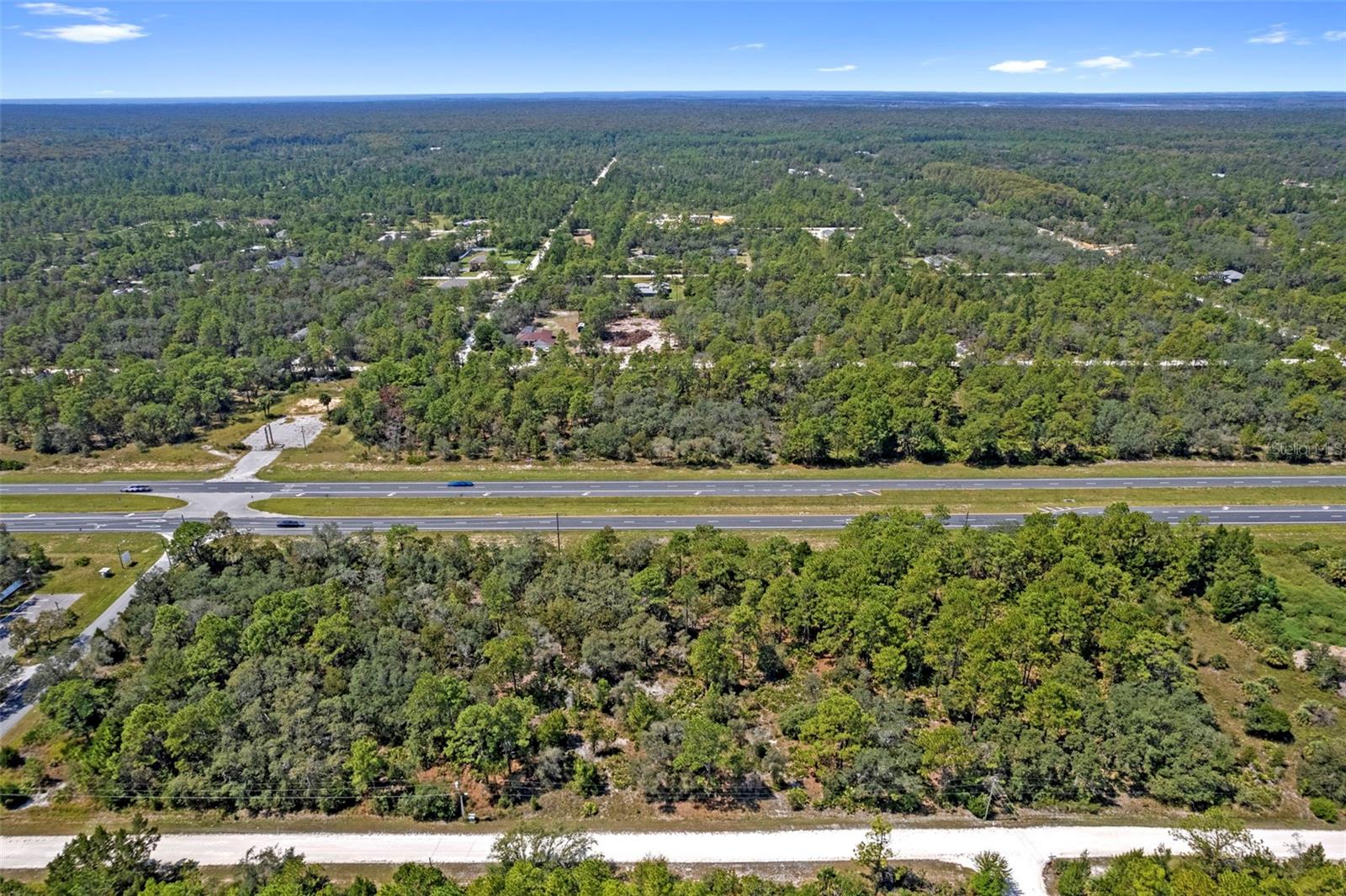 Listing photo id 11 for 18172 Commercial Way