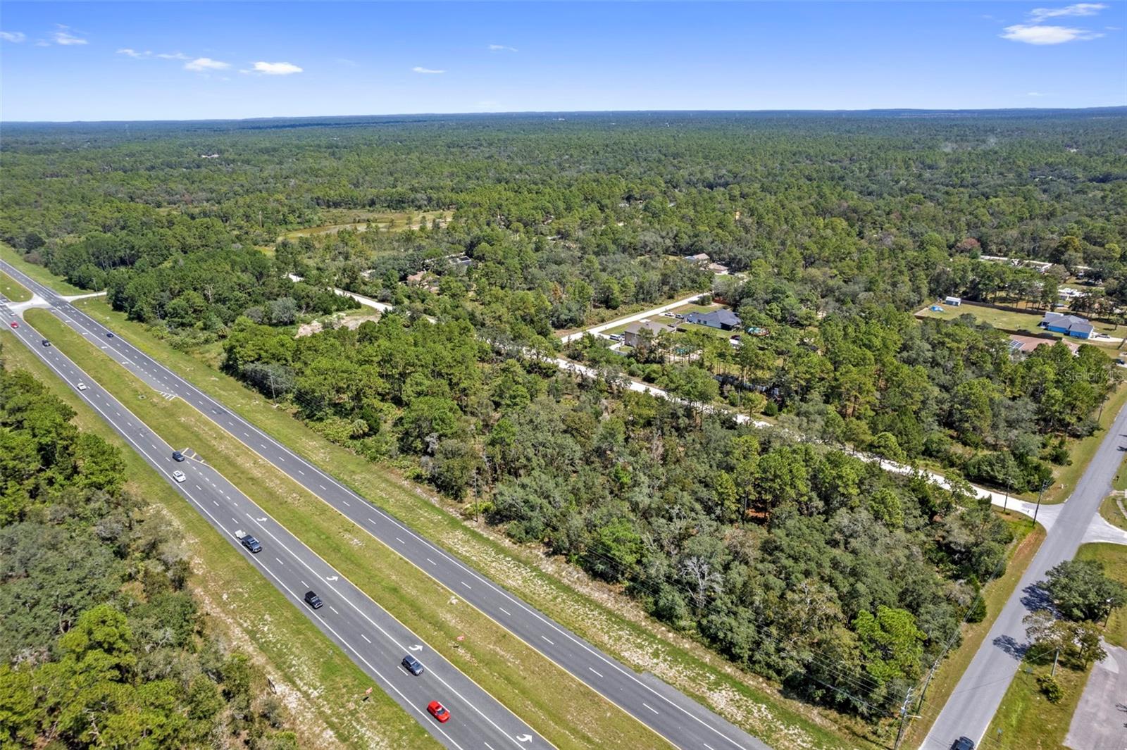 Listing photo id 12 for 18172 Commercial Way