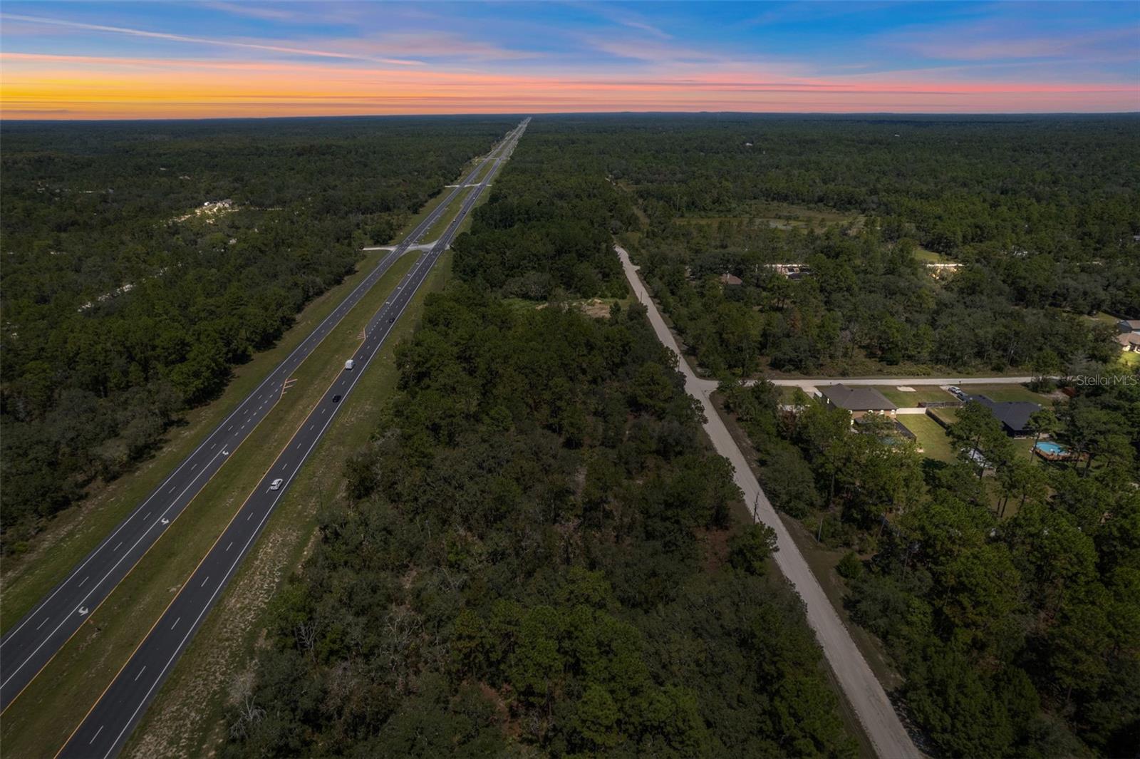 Listing photo id 1 for 18172 Commercial Way