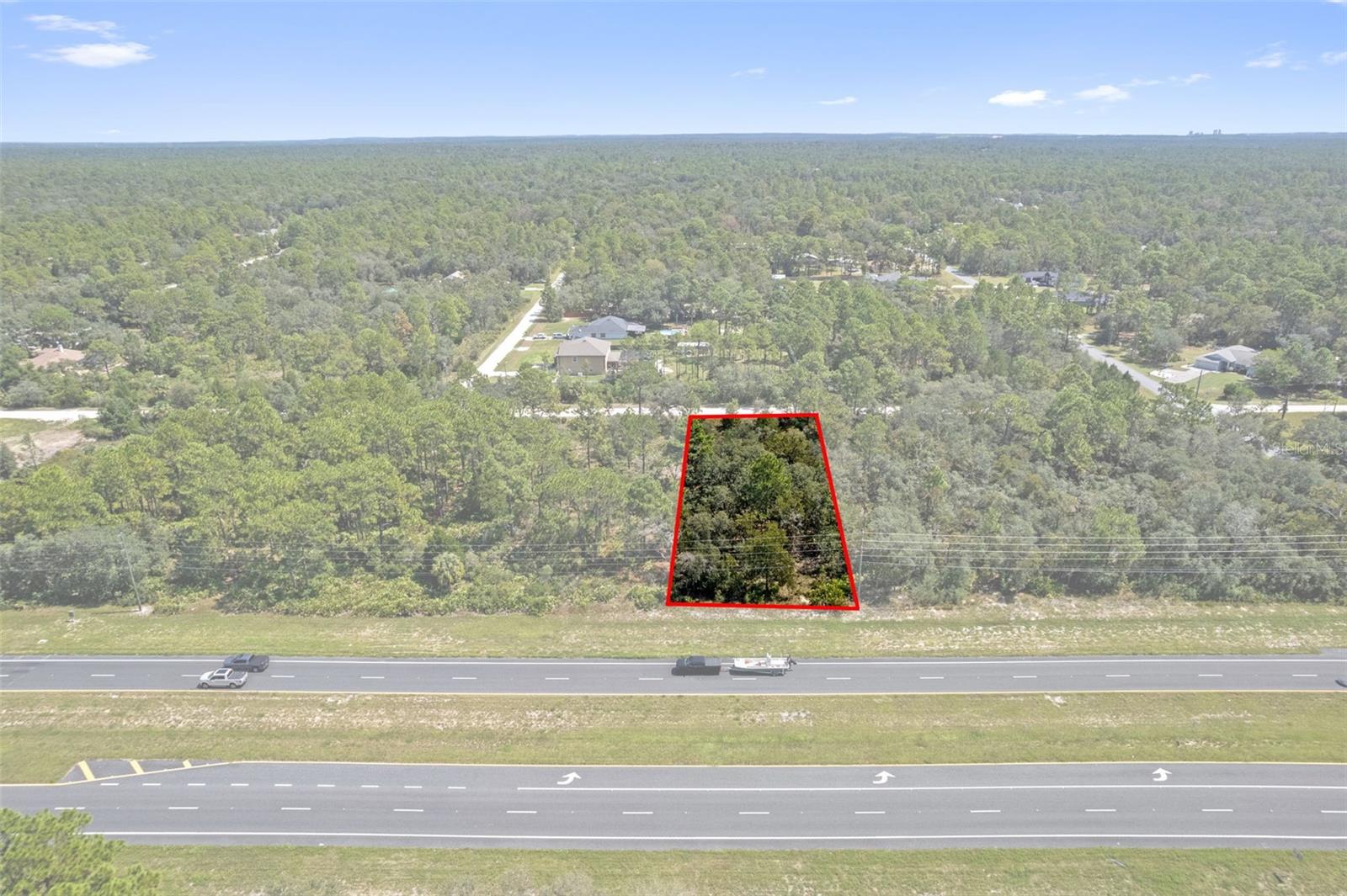 Listing photo id 6 for 18172 Commercial Way