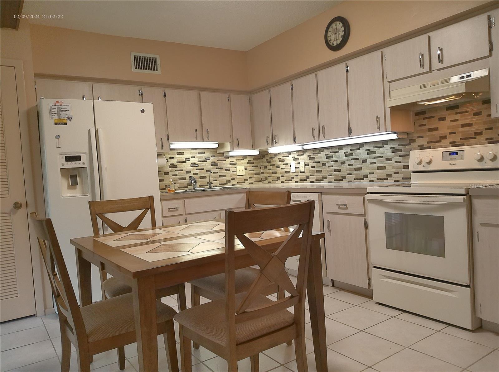 Image 15 of 84 For 2263 Americus Boulevard E 59