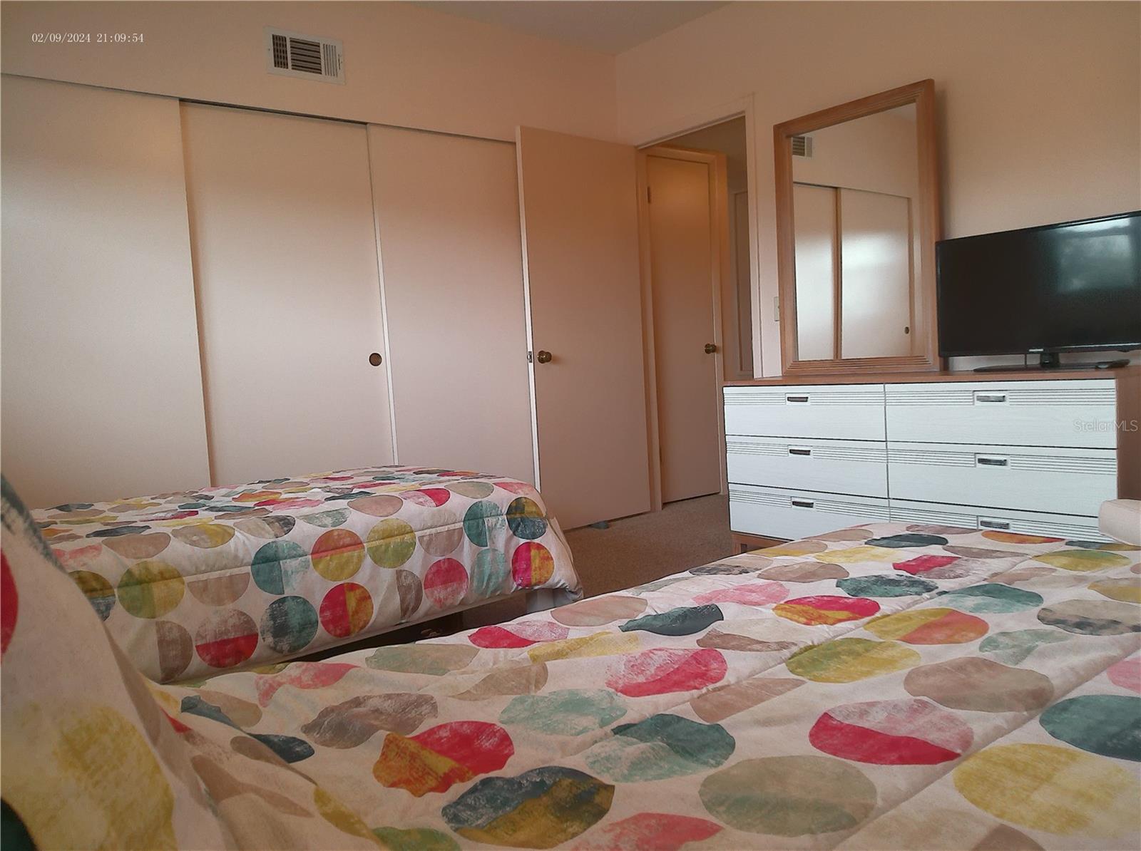 Image 34 of 84 For 2263 Americus Boulevard E 59