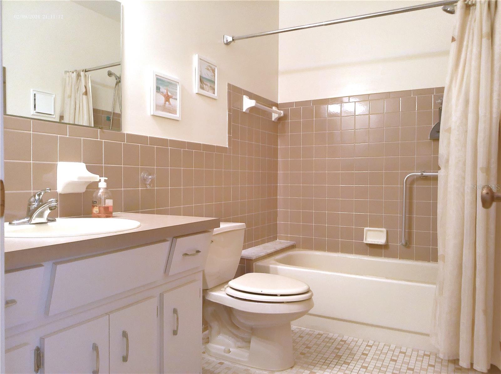 Image 37 of 84 For 2263 Americus Boulevard E 59