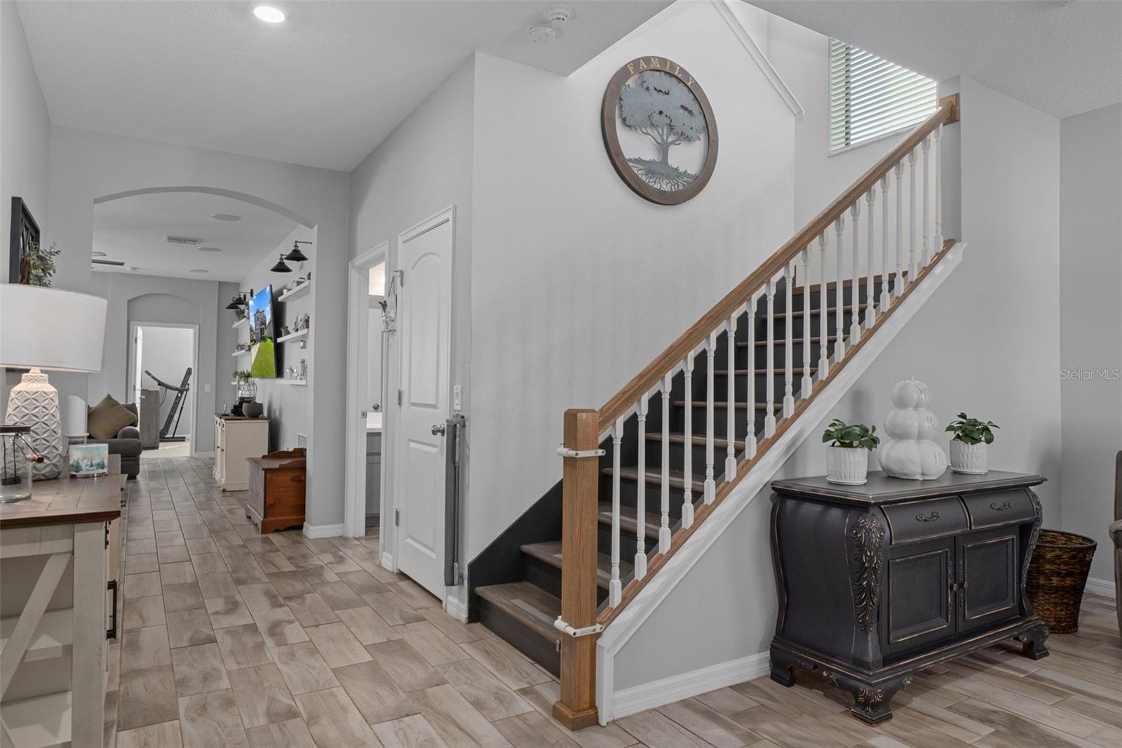 Image 31 of 81 For 13968 Nesbit Court