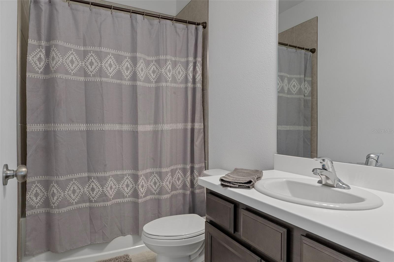 Image 41 of 81 For 13968 Nesbit Court