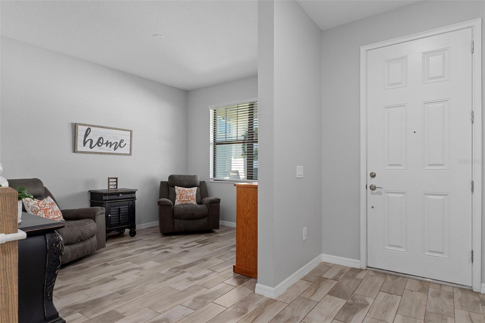 Image 8 of 81 For 13968 Nesbit Court