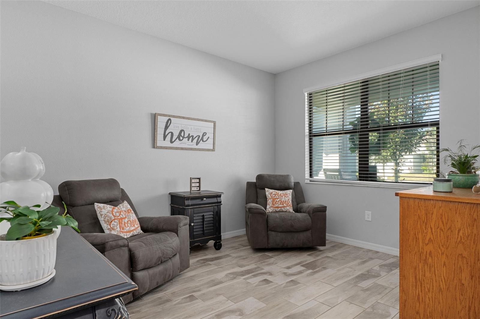 Image 9 of 81 For 13968 Nesbit Court